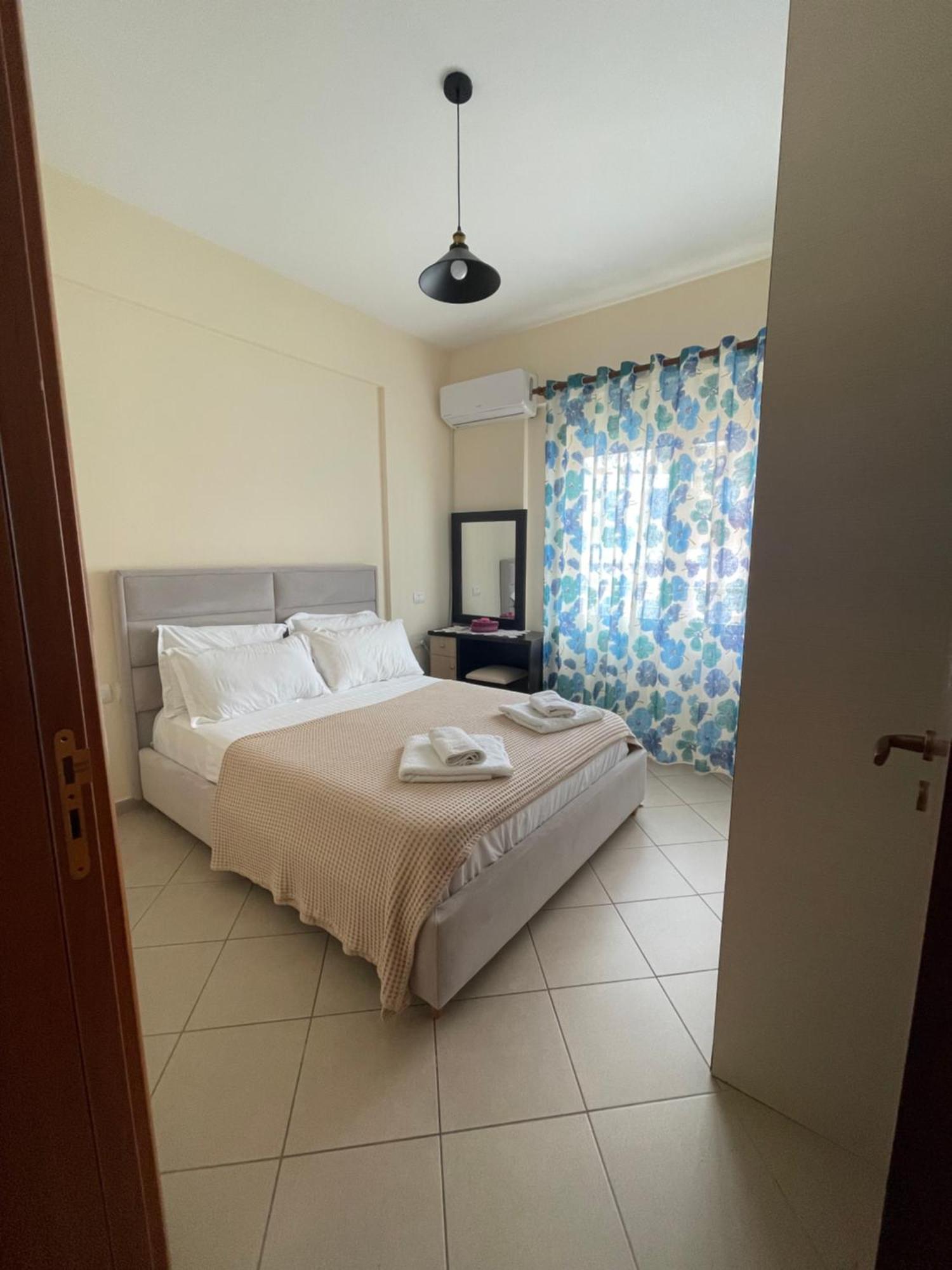 Ioanian Blue Apartament Himare Eksteriør bilde