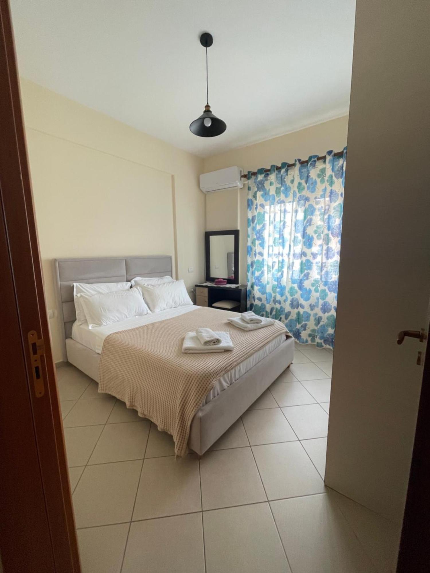 Ioanian Blue Apartament Himare Eksteriør bilde