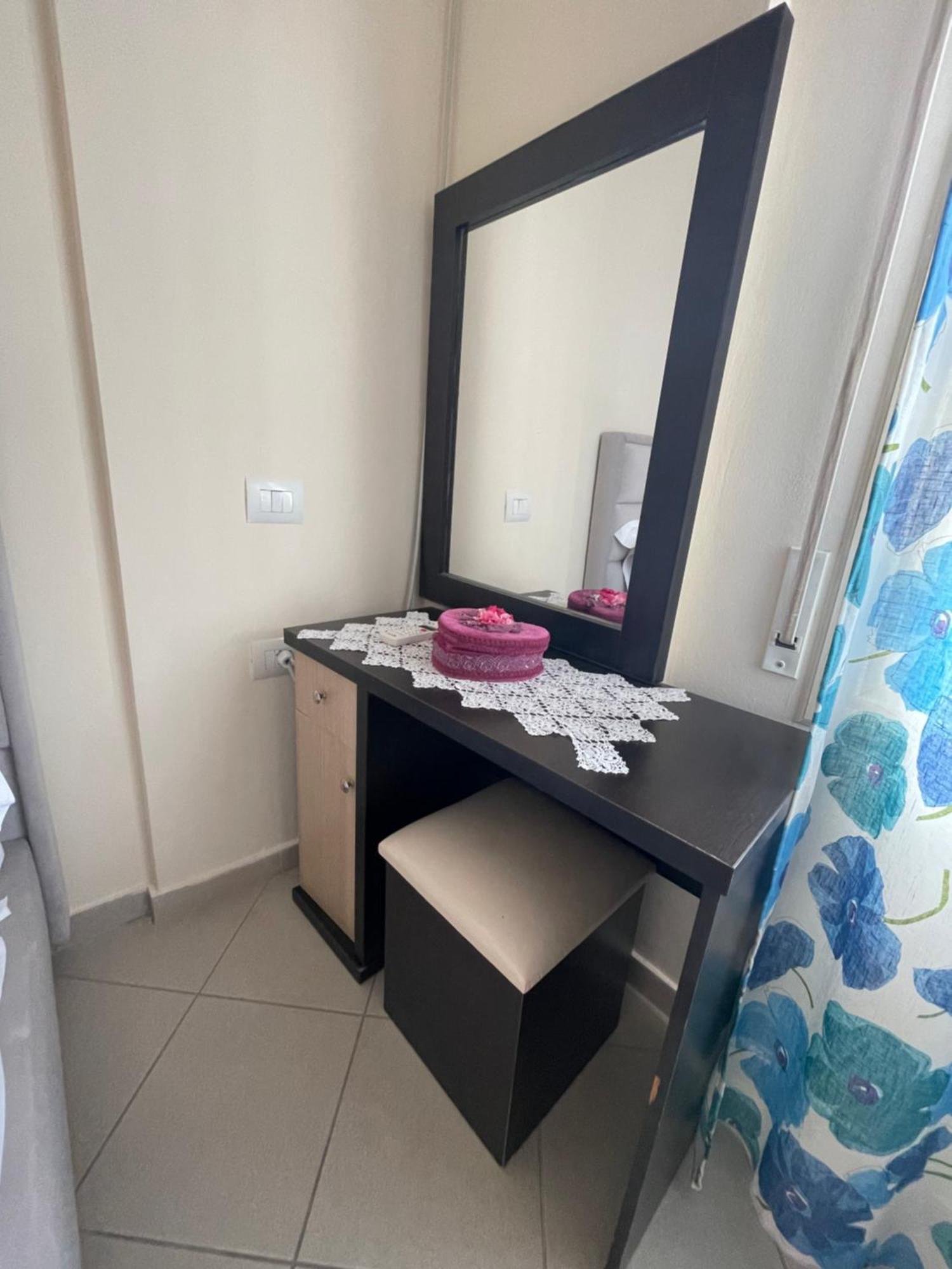 Ioanian Blue Apartament Himare Eksteriør bilde