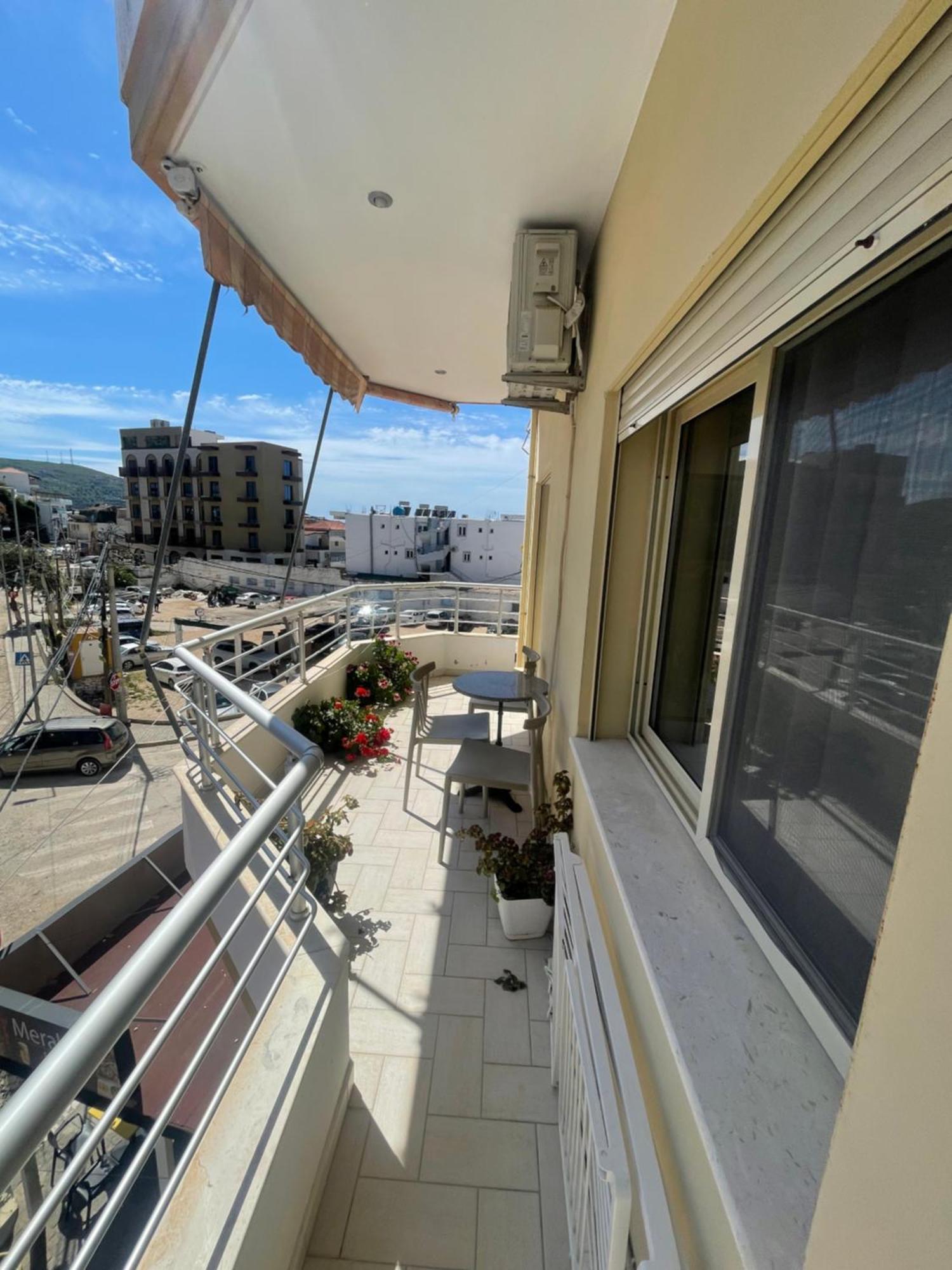 Ioanian Blue Apartament Himare Eksteriør bilde